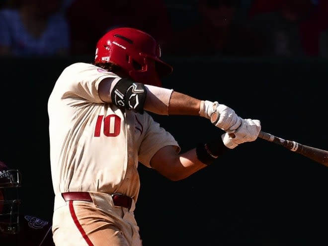 Arkansas downs Missouri State, finishes season perfect in midweeks