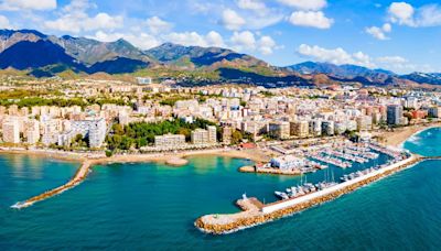 “La mejor ciudad de Europa” para viajar en 2024 es española: fiesta, historia y playas
