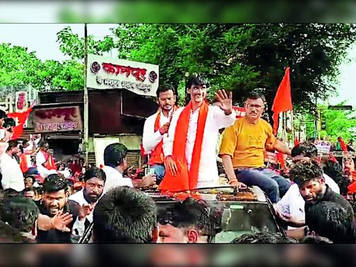 Manoj Jarange holds rally in Latur despite police denial | Aurangabad News - Times of India