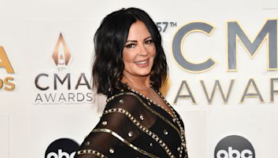 Country singer Sara Evans reveals struggles with body dysmorphia, eating disorder