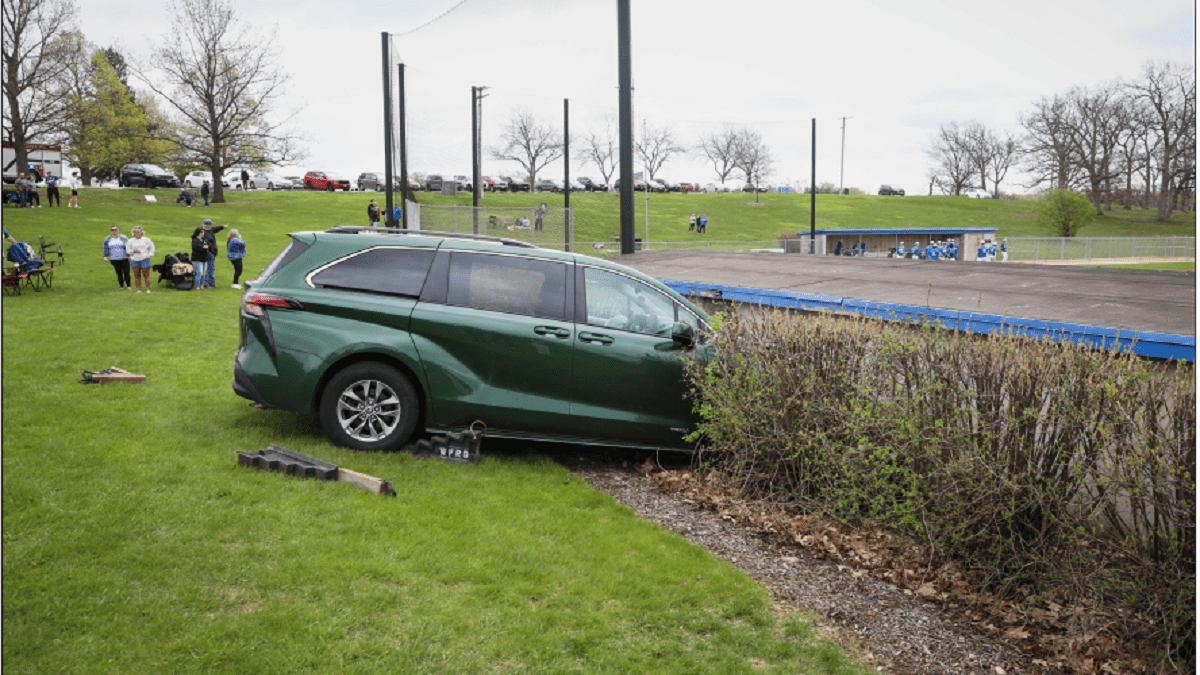 Minivan crashes into dugout at Woodstock baseball field after children inside mistakenly put car into drive while adjusting radio