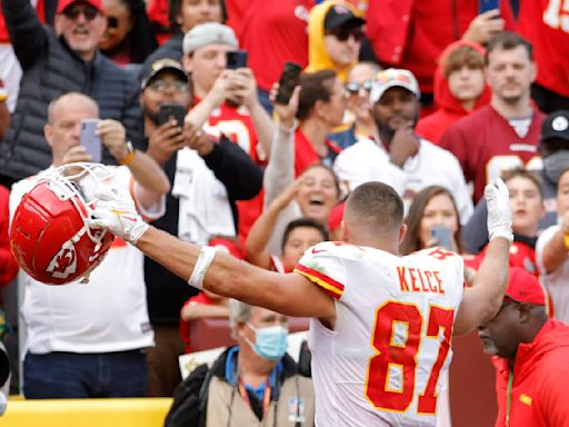 Jason and Travis Kelce praise Jayden Daniels and the Commanders