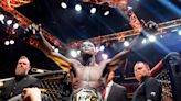 Israel Adesanya: “No quiero cinturones, vengo a cortar cabezas”