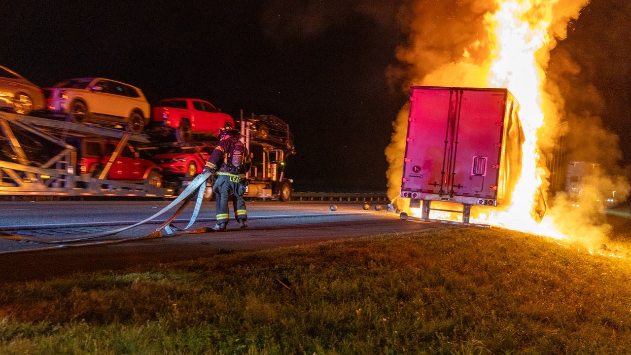 Semi hauling watermelons catches fire on I-75 in Marion County