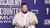 Jelly Roll shows off 70-pound weight loss at ACM Awards