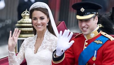 La prensa británica analiza y sentencia la foto de Kate Middleton y el príncipe Guillermo por su aniversario