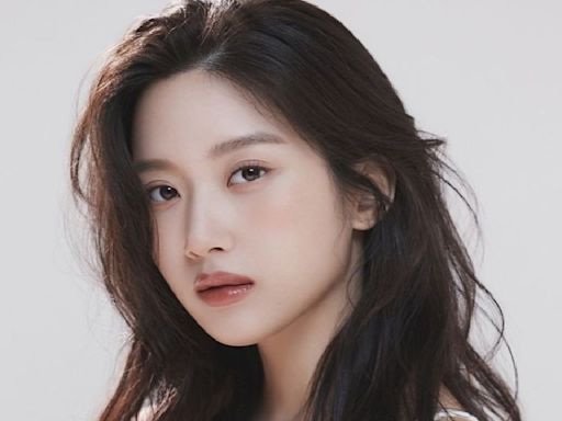 True Beauty star Moon Ga Young signs exclusive contract with new agency; Details