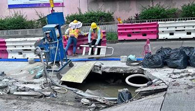 黃大仙鳳舞街路陷來回線全封 多條巴士路線須改道行駛