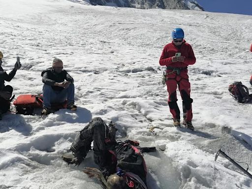 Mummified American climber found 22 years later in Peru as glaciers retreat