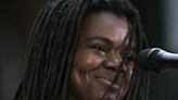 Tracy Chapman brings ‘Fast Car’ to the Grammys for a rare performance — and gets a massive standing ovation