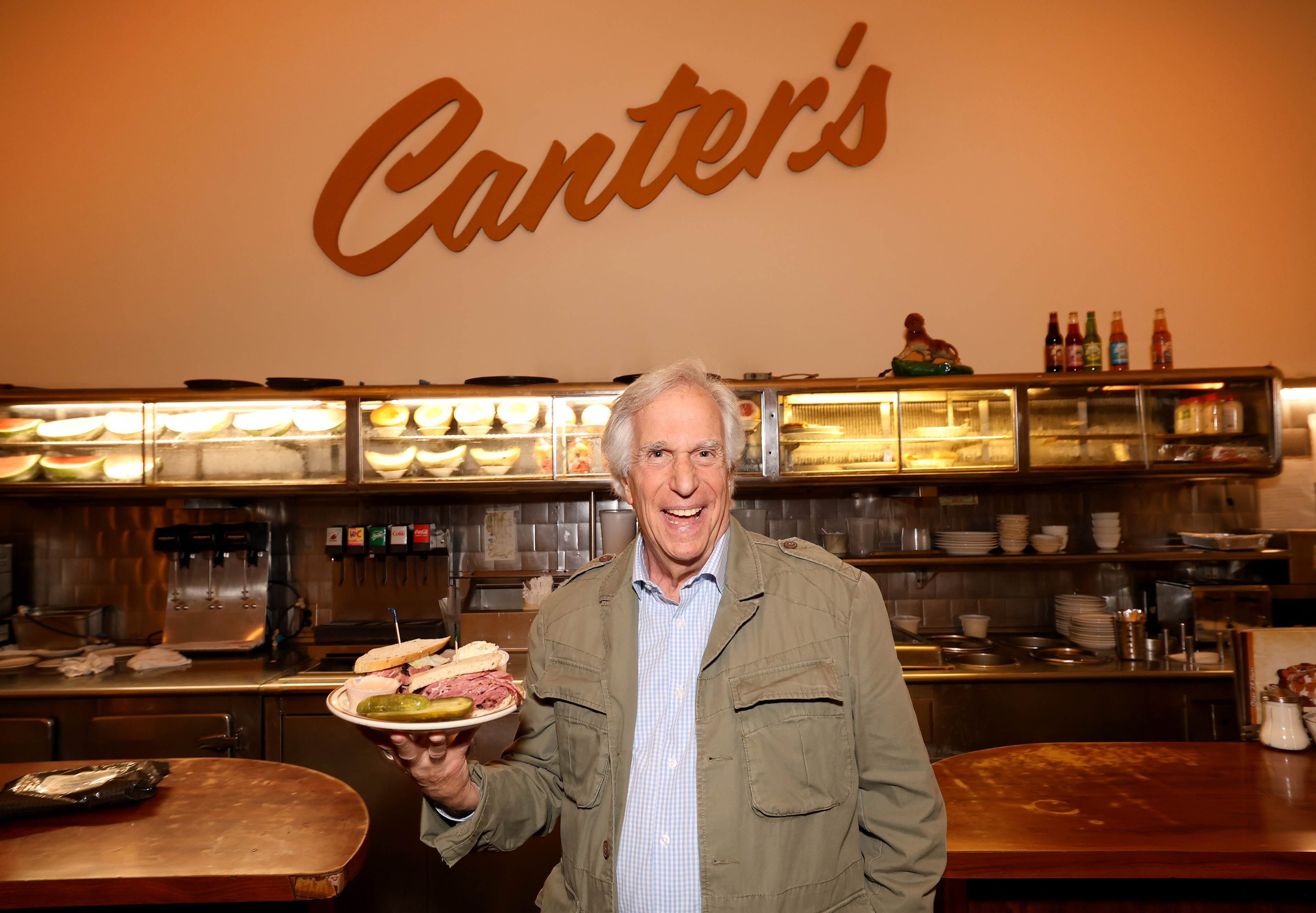 Henry Winkler Is Dining With the Locals as He Tours the U.K. — and Even ‘Picking Up the Tab!’