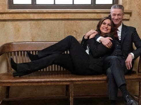 ‘SVU’ star Peter Scanavino talks Carisi’s big episode, Rollins relationship – and Chris Meloni’s neck veins