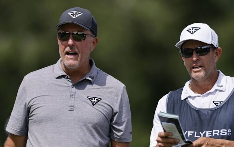 Mickelson dealt Masters blow as statement on his brother causes golf shockwaves