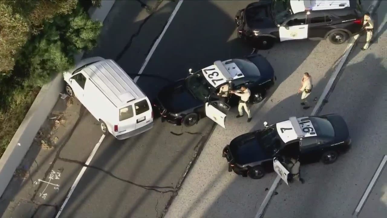 LIVE: Police standoff with kidnapping suspect shuts down 91 Freeway