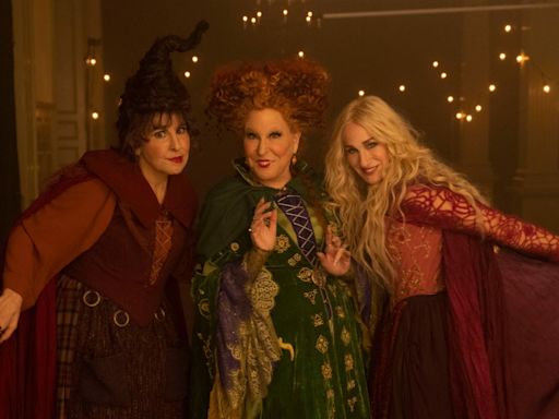 Bette Midler wants 'Hocus Pocus 3' to happen while cast is 'still breathing'