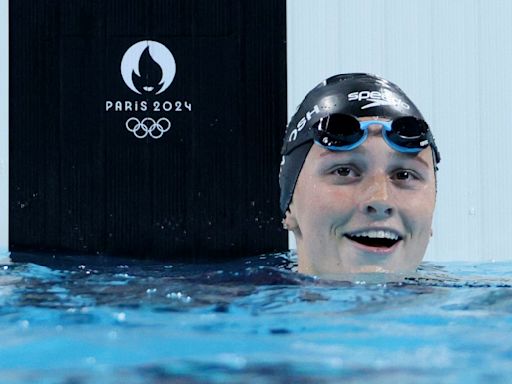 Summer McIntosh wins second gold, sets Olympic record