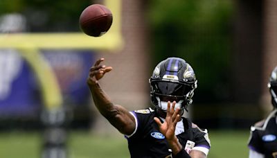 Lamar lasts just one hour in return to practice