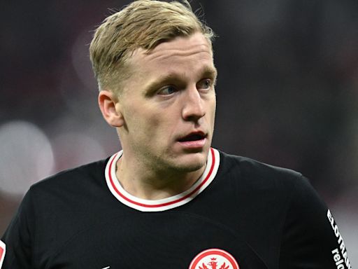 Man Utd ‘blocking transfer’ of Donny Van de Beek, claims forgotten flop’s agent