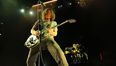 8 non-album Chris Cornell tracks that showcase his brilliance