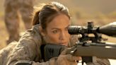 Reseña: Jennifer Lopez salva a “The Mother”