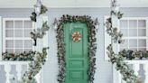 35 Christmas Porch Decorations to Display Your Holiday Spirit for the Neighborhood!