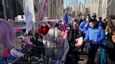 New York City evicts vendors from Brooklyn Bridge, ending a bustling tourist market to ease crowding
