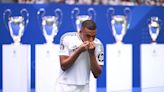 Kylian Mbappe embraces Santiago Bernabeu capacity crowd in official Real Madrid unveiling - 'Club of my dreams' - Eurosport