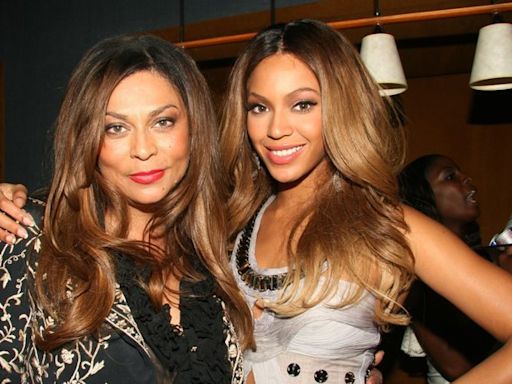 Beyoncé era 'tímida e sofria bullying' na infância, diz mãe da cantora