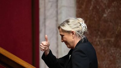 Législatives : Marine Le Pen, élue au premier tour, espère la majorité absolue pour le RN