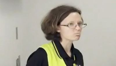 Spirit Airlines gate agents berate passengers waiting to board plane