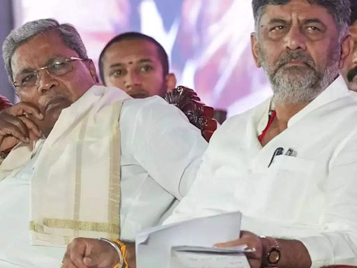 Siddaramaiah-Shivakumar drama intensifies as Vokkaliga seer publicly asks Karnataka CM to step down