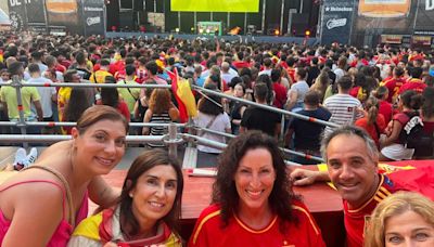 Almería pasea la gloria de España y sale a celebrar este gran éxito