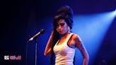 'Back to Black' devuelve a la escena el 'cat eye' de Amy Winehouse