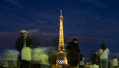 Paris Delays Seine Opening Ceremony Rehearsal Amid Rainy Weather
