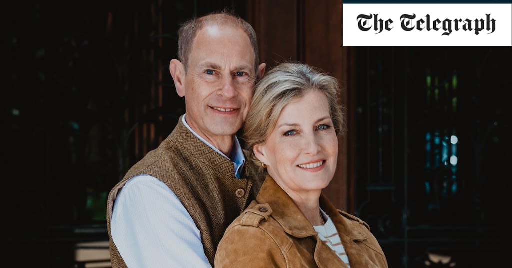 Duke and Duchess of Edinburgh celebrate silver wedding anniversary with portrait