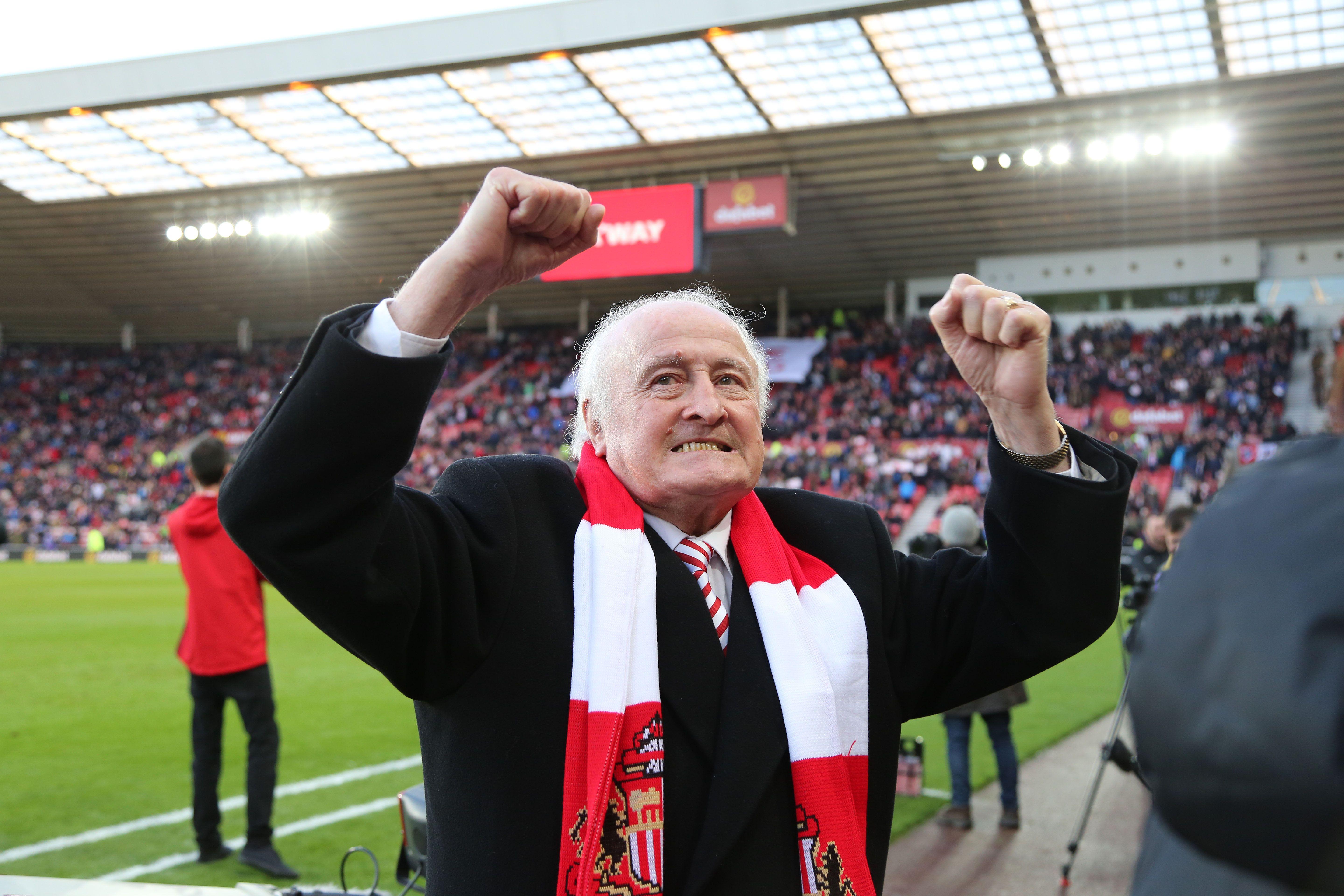 Sunderland legend Charlie Hurley dies aged 87