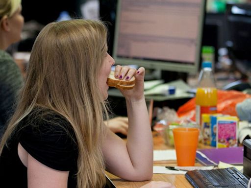 'Al-desko' eating is a part of life for millions of Brits, according to research