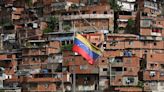 Trueque, poco combustible y servicios en ruinas: la vida Venezuela adentro
