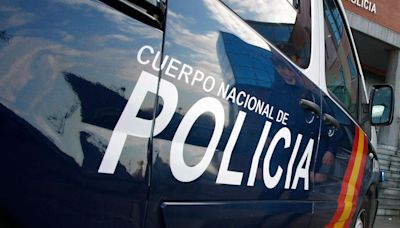 La Policía investiga el hallazgo de dos perros muertos en un piso de Oviedo