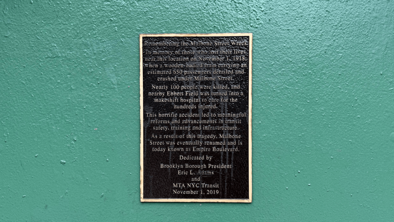 What is the deadliest subway crash in New York City history?