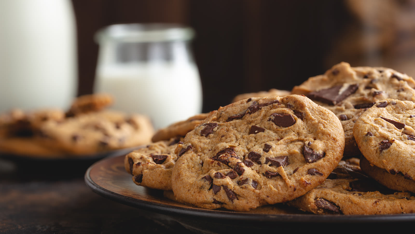 The Ingredient Substitutes Used For Chocolate Chip Cookies During WW2 Rationing