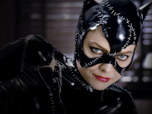 BATMAN RETURNS Star Michelle Pfeiffer Shares Some Original Script Pages From The 1992 Classic