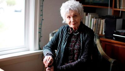 Lawyer who prosecuted Alice Munro’s husband unsurprised case stayed hidden for years