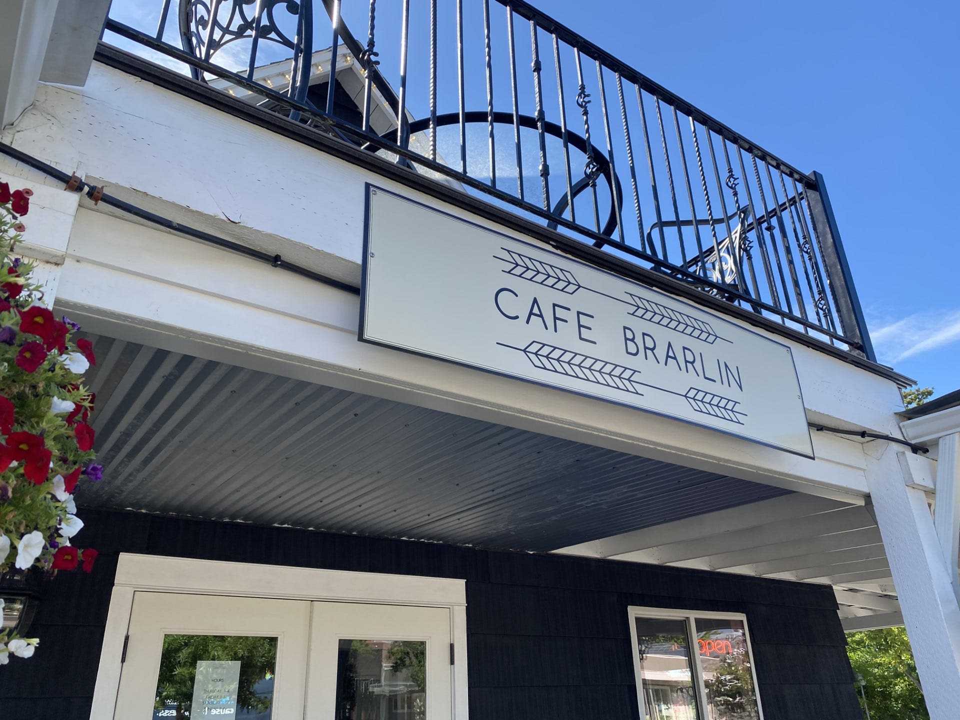 Openings, closings: Cafe Brarlin, La Familia Cider, 5 Star Donuts, Sewell Sweets