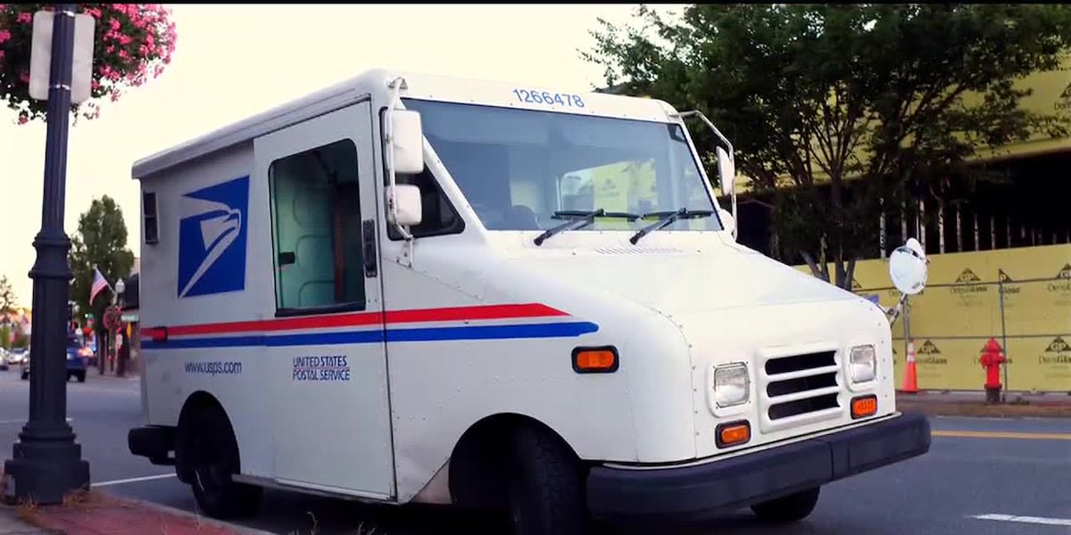 Postal worker drives nearly 400 miles on off day to deliver WWII letters to family, reports say