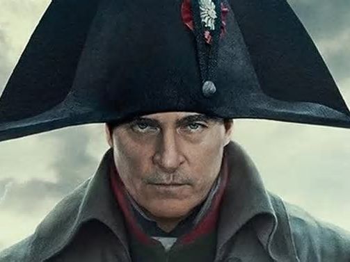Por qué Brian Cox cree que “Napoleon” es peor actuación de Joaquin Phoenix