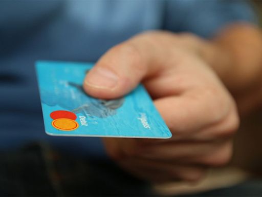 第一批退稅來了！2024刷卡繳稅攻略：刷哪張卡更划算？盤點10家銀行信用卡優惠