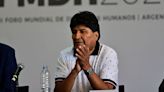 Evo Morales anunció que será candidato a presidente en Bolivia y se derrumbaron los bonos