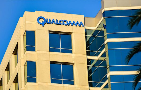 Qualcomm Stock: To Buy or Not to Buy, That Is the Question