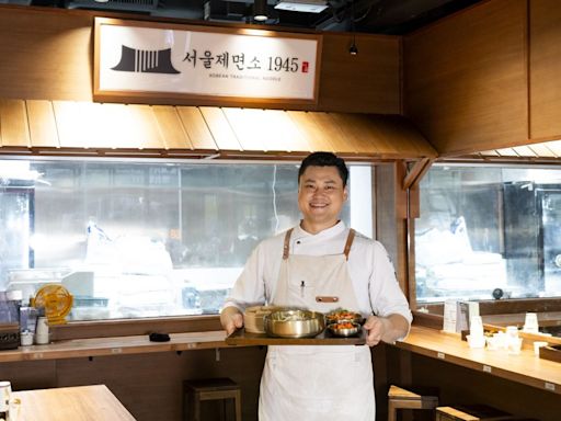 【專訪】居港12年韓國店主 堅持自製手工刀削麵 - 開飯餐廳專訪